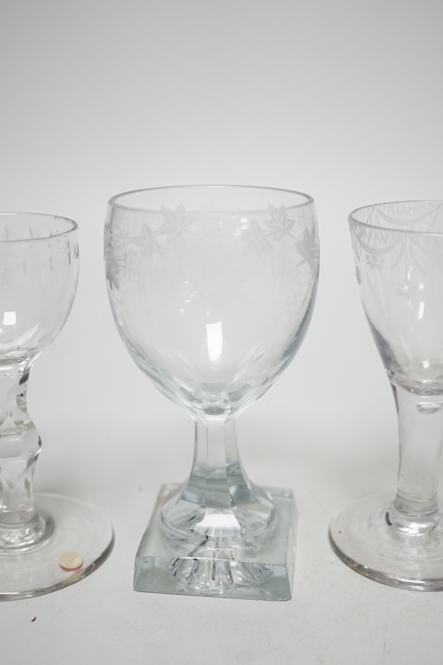 Five Georgian drinking glasses, tallest 12.5cm